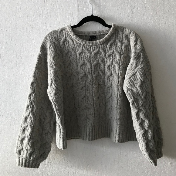 Moon & Madison Beautiful Cropped Sweater - Picture 1 of 8